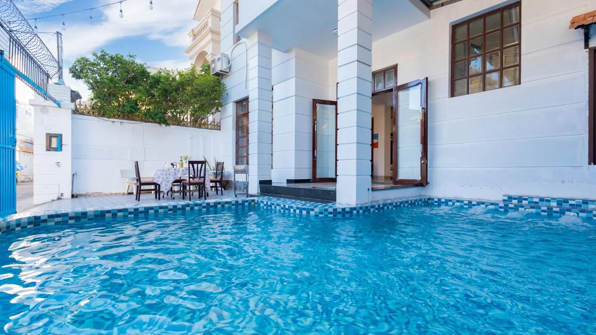 Villa 47 - Gan Bien Bai Sau - Phong Khach Co May Lanh Vung Tau Vietnam